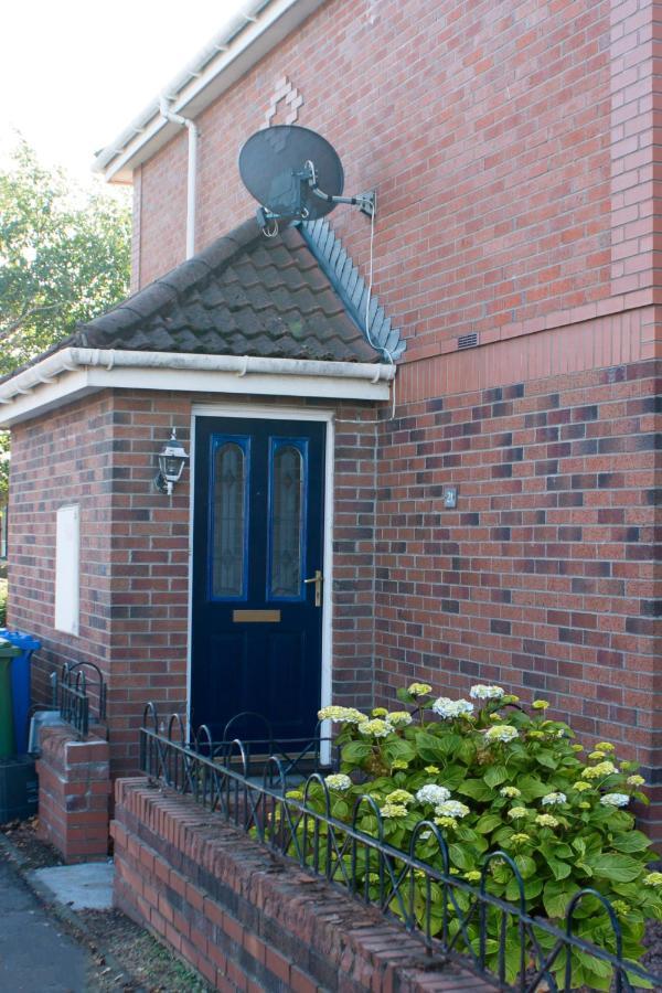 The Bell Apartment. Modern, Stylistic & Luxurious Falkirk Exteriör bild
